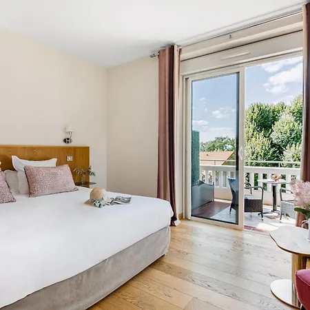 Elisa M Hotel